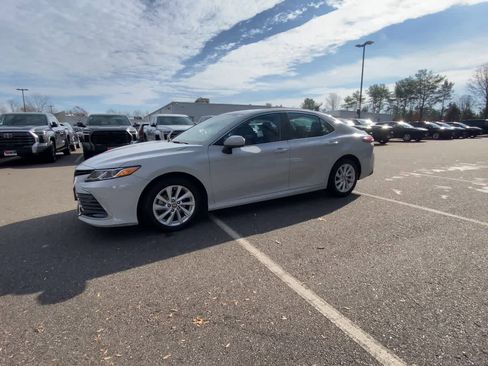 Used 2023 Toyota Camry LE image 12