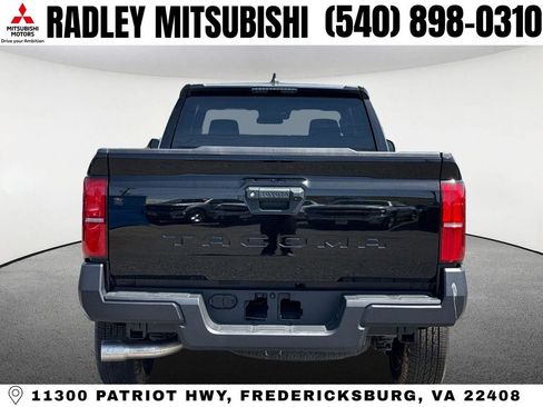 Used 2024 Toyota Tacoma SR image 16