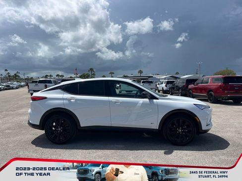 New 2026 Buick Envista Sport Touring image 8