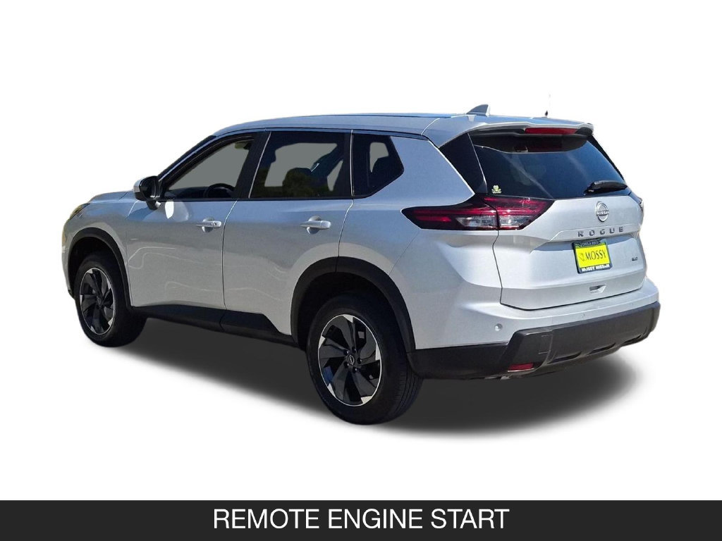 Used 2025 Nissan Rogue SV AWD/4WD image 7