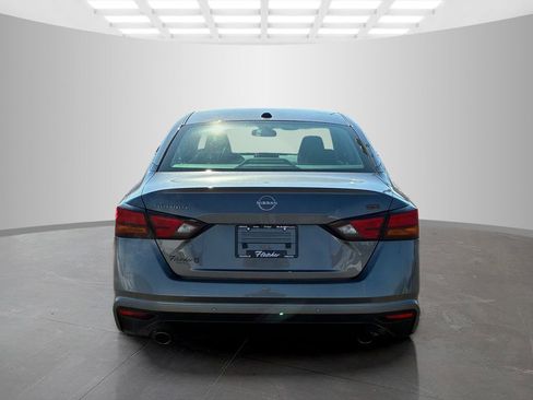 Used 2025 Nissan Altima 2.5 SR image 6