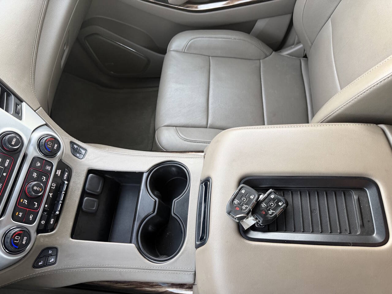 Used 2016 GMC Yukon SLT RWD image 25