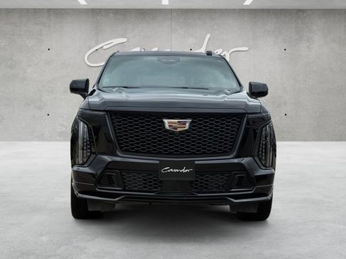 Certified 2025 Cadillac Escalade ESV V AWD/4WD image 16
