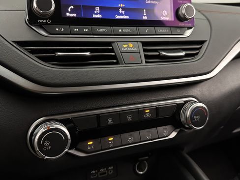 Used 2021 Nissan Altima 2.5 SR image 16