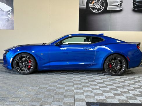 Used 2018 Chevrolet Camaro SS image 7