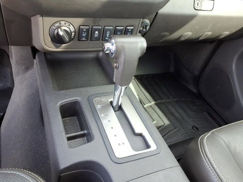 Certified 2018 Nissan Frontier PRO-4X w/ Pro-4x Luxury Package AWD/4WD image 13