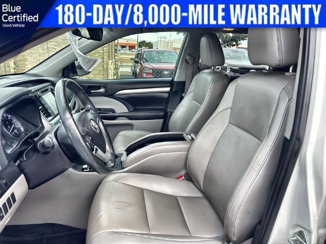 Used 2019 Toyota Highlander XLE FWD image 20