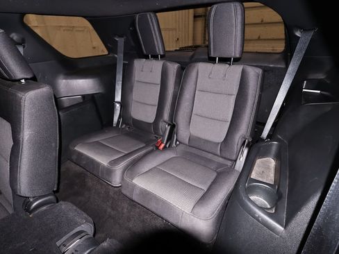 Used 2018 Ford Explorer XLT w/ Class II Trailer Tow Package FWD image 17