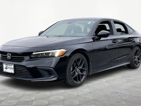 Used 2023 Honda Civic Sport image 3