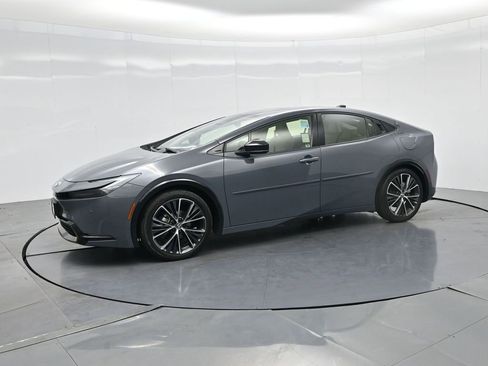 Used 2024 Toyota Prius XLE image 21