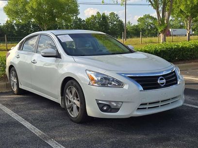 Used 2014 Nissan Altima 2.5 SL w/ Technology Package
