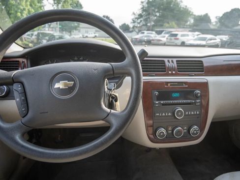 Used 2006 Chevrolet Impala LS FWD image 19