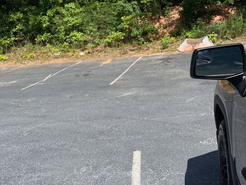 Used 2023 GMC Sierra 1500 Elevation AWD/4WD image 11