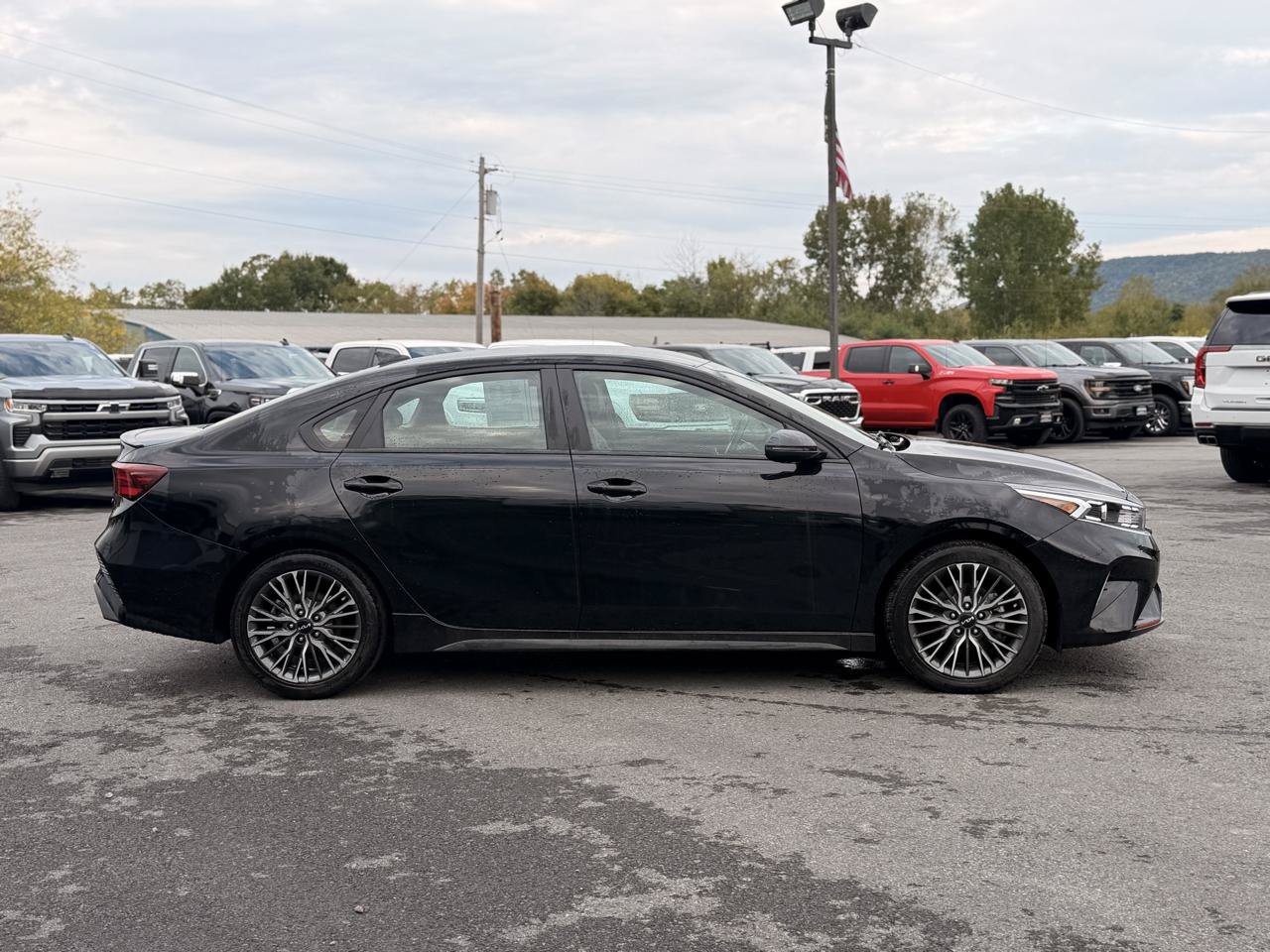 Used 2023 Kia Forte GT-Line w/ GT-Line Technology Package FWD image 4