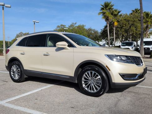 Used 2018 Lincoln MKX Select image 2