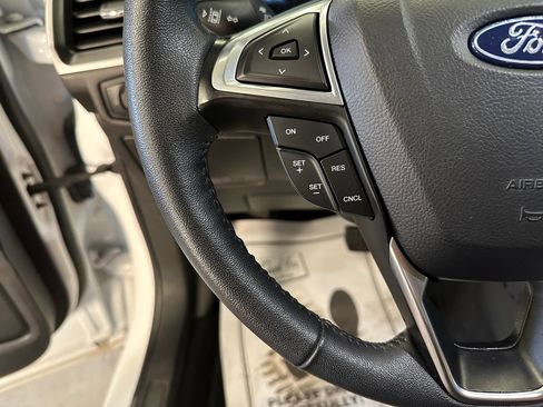 Used 2024 Ford Edge SEL AWD/4WD image 11