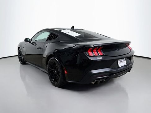 Used 2024 Ford Mustang GT RWD image 5
