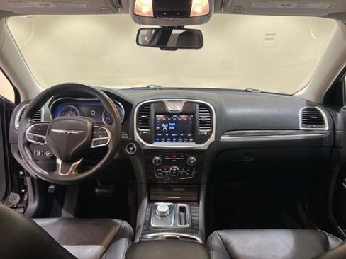 Used 2019 Chrysler 300 Touring L w/ Quick Order Package 22F RWD image 18