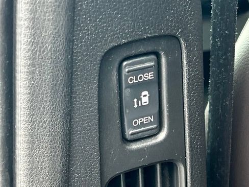 Used 2019 Honda Odyssey Elite image 45