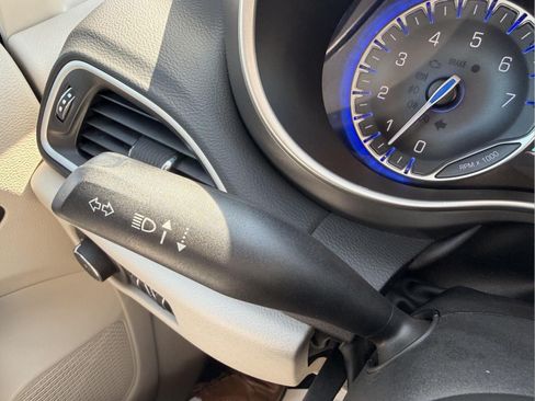 Used 2023 Chrysler Pacifica Touring-L FWD image 19