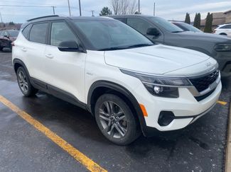 Used 2023 Kia Seltos S w/ Navigation Package video 1