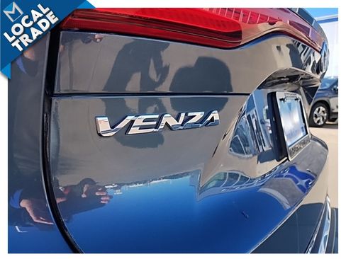 Used 2021 Toyota Venza Limited image 11