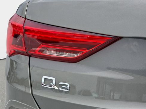 Used 2021 Audi Q3 2.0T Premium Plus w/ Premium Plus Package AWD/4WD image 30
