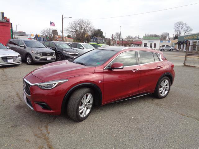 Used 2019 INFINITI QX30 FWD image 2