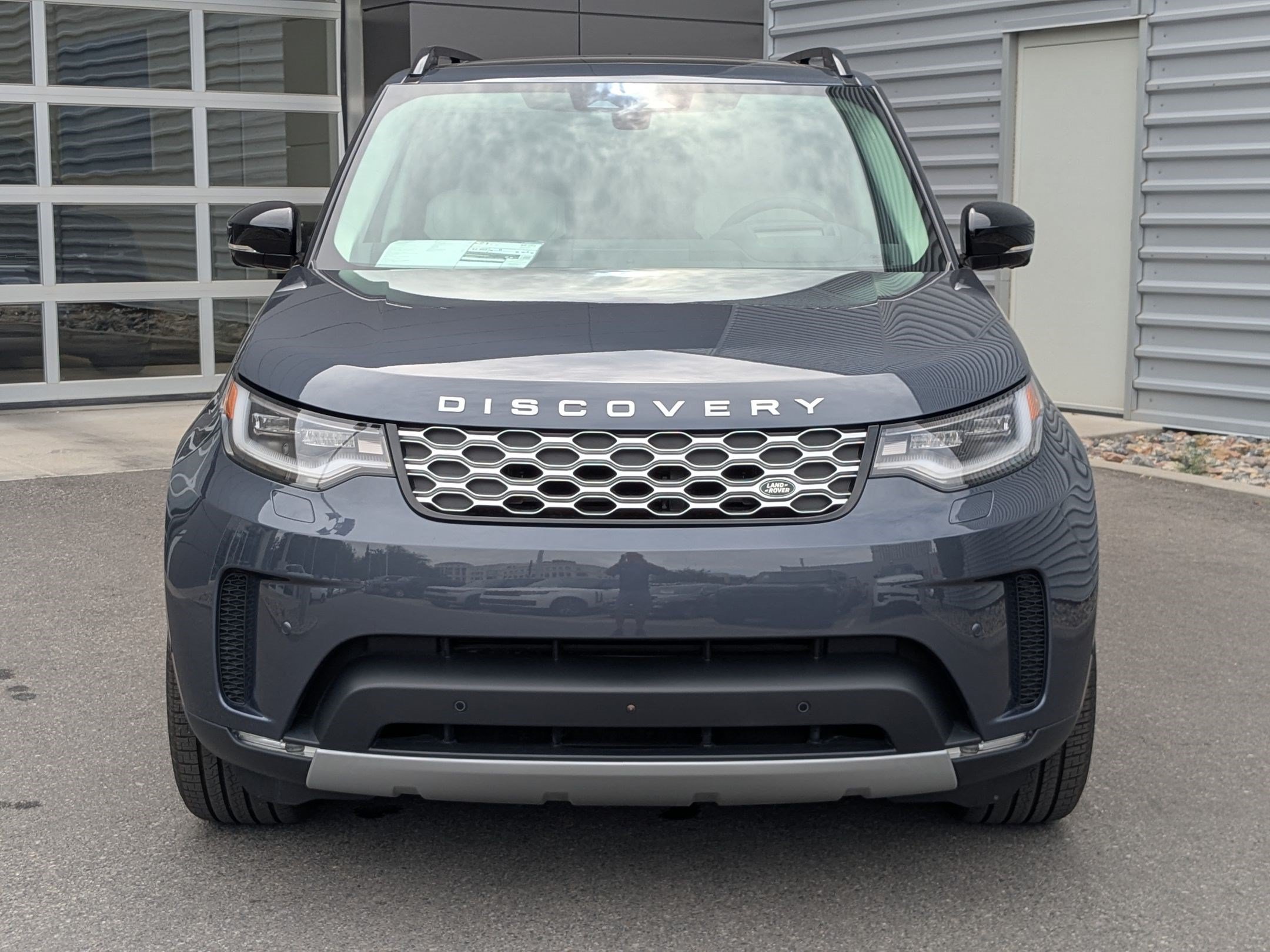 New 2026 Land Rover Discovery S AWD/4WD image 2