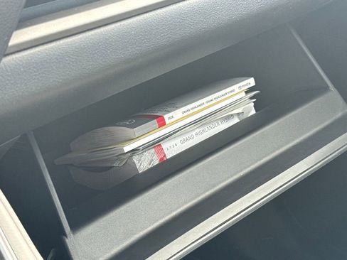 Used 2026 Toyota Grand Highlander XLE image 32