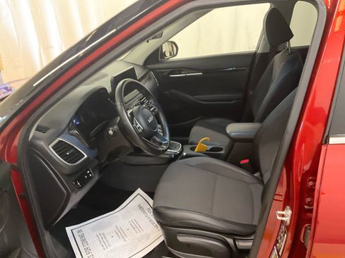 Used 2023 Kia Seltos S w/ Navigation Package FWD image 8