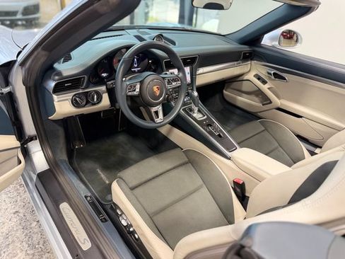 Used 2017 Porsche 911 Carrera S RWD image 18