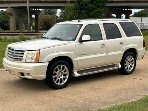 Used 2006 Cadillac Escalade AWD image 1