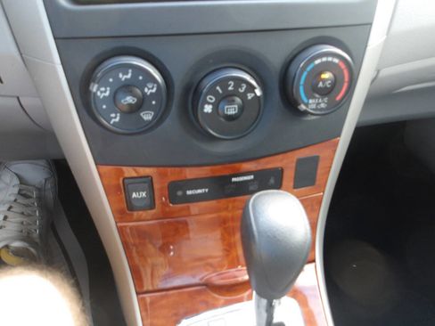 Used 2009 Toyota Corolla XLE image 15