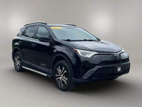 Used 2016 Toyota RAV4 LE AWD/4WD image 29