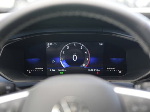 Used 2022 Volkswagen Taos SE image 13