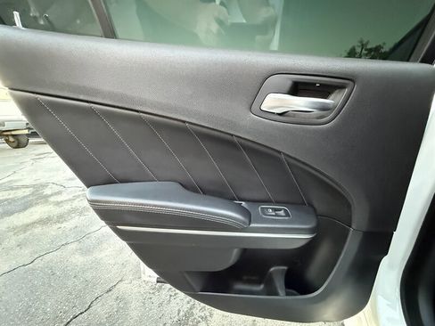 Used 2016 Dodge Charger R/T Scat Pack w/ Technology Group image 29