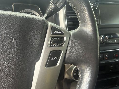 Used 2017 Nissan Titan PRO-4X AWD/4WD image 37