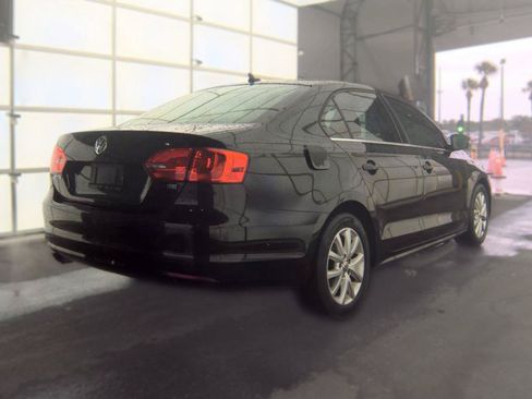 Used 2014 Volkswagen Jetta SE FWD image 4