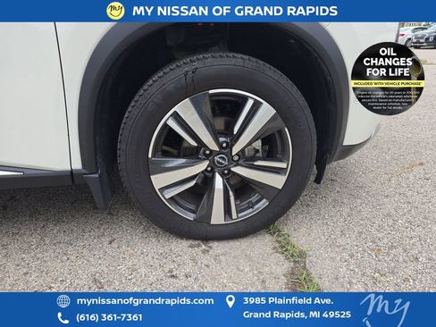 Used 2023 Nissan Rogue Platinum w/ Platinum Premium Package AWD/4WD image 33