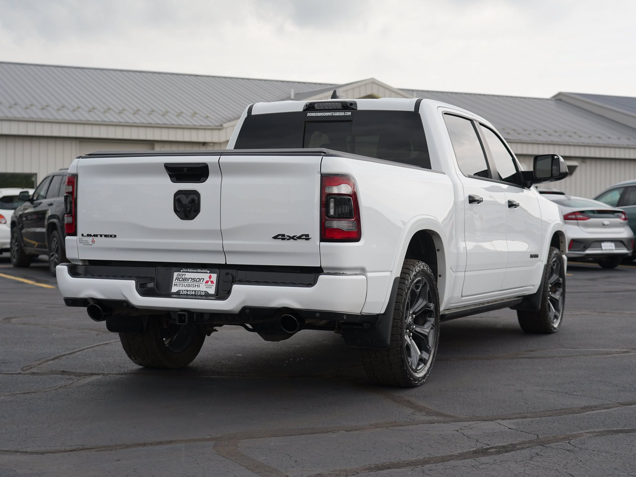 Used 2024 RAM 1500 Limited AWD/4WD image 3