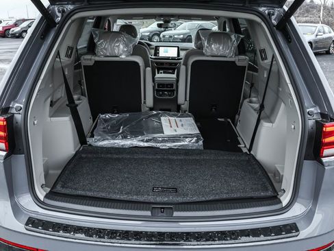 New 2026 Volkswagen Atlas SE image 35