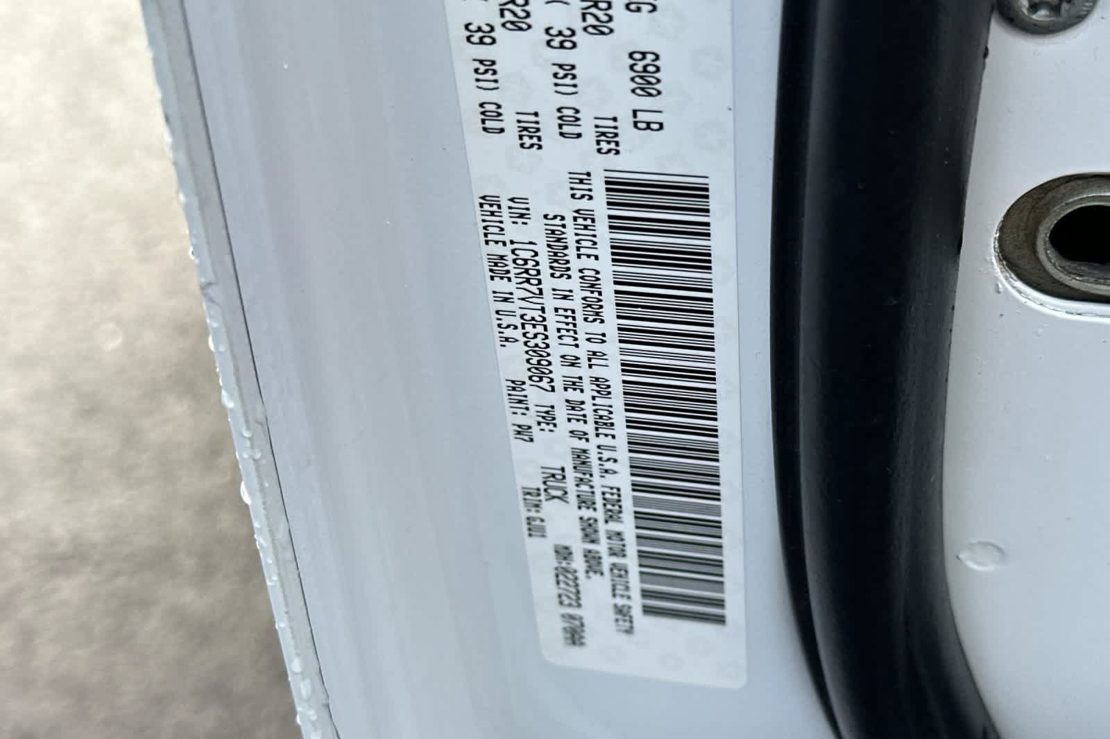 Used 2014 RAM 1500 Laramie w/ Convenience Group AWD/4WD image 28