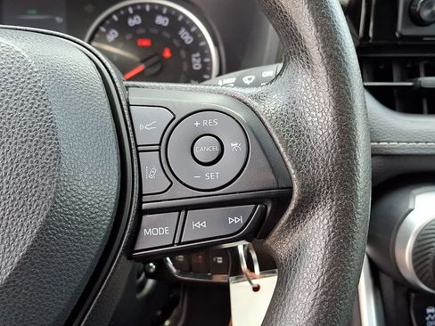 Certified 2022 Toyota RAV4 LE AWD/4WD image 26
