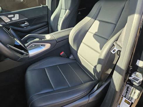 Certified 2025 Mercedes-Benz GLS 450 4MATIC image 13