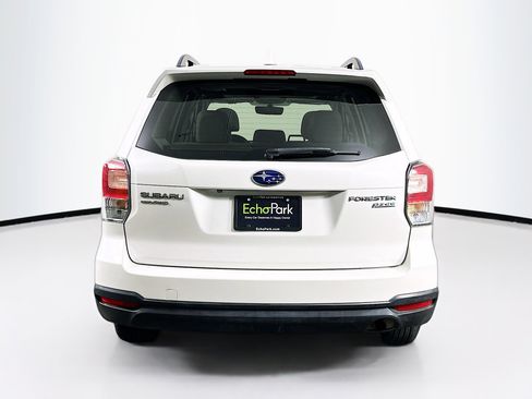 Used 2017 Subaru Forester 2.5i Premium image 7