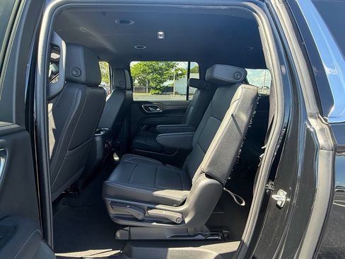 Certified 2024 Chevrolet Suburban LT AWD/4WD image 12