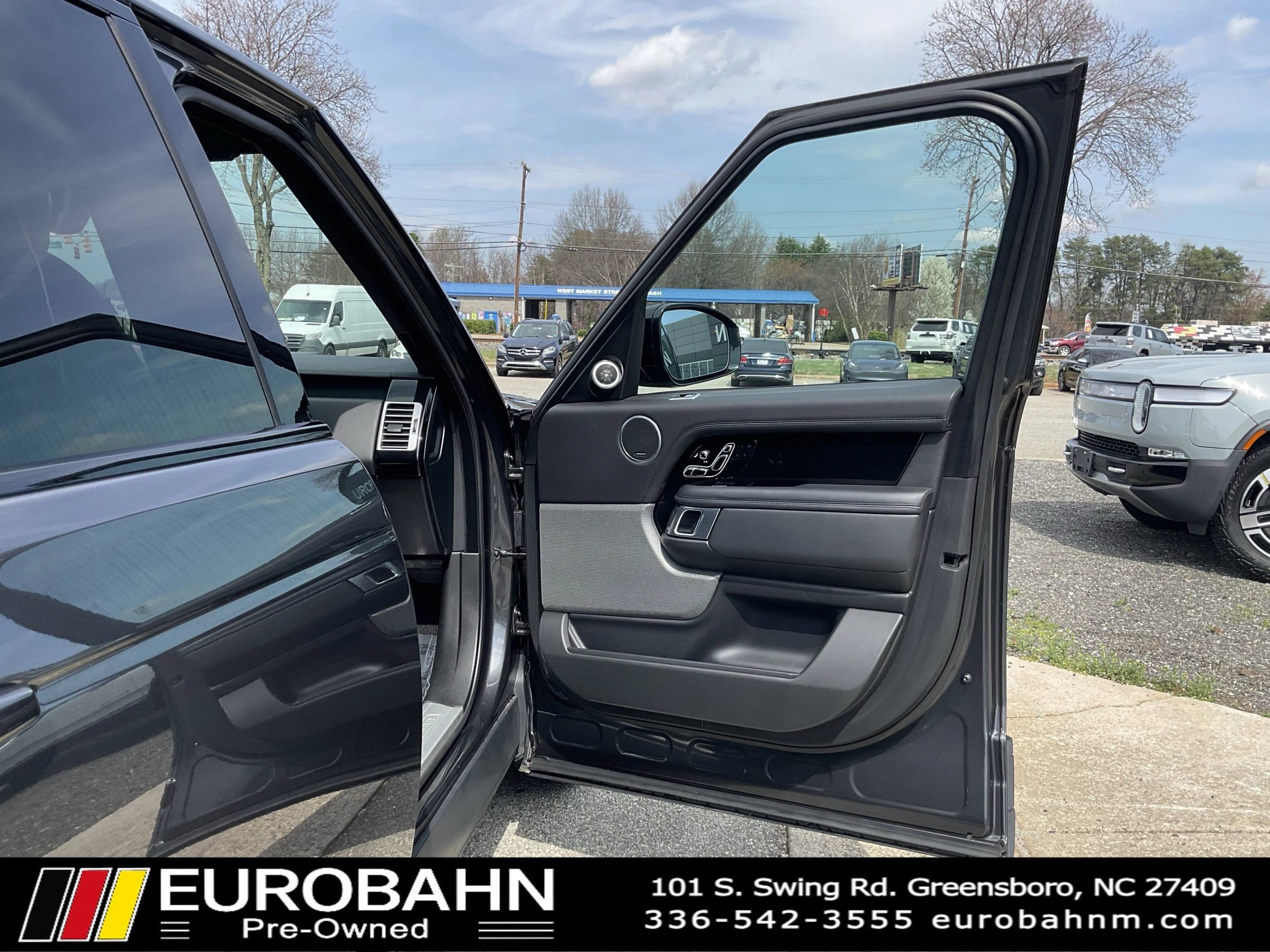 Used 2020 Land Rover Range Rover HSE AWD/4WD image 23