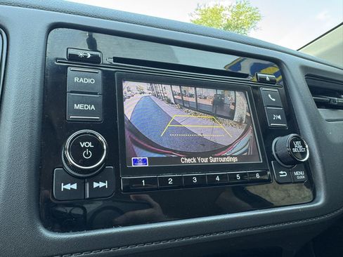 Used 2021 Honda HR-V LX image 5