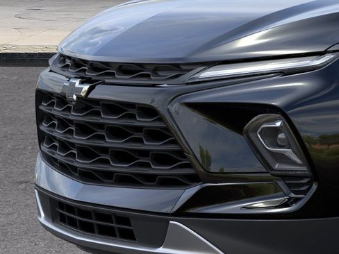 New 2026 Chevrolet Blazer LT w/ Convenience Package FWD image 37